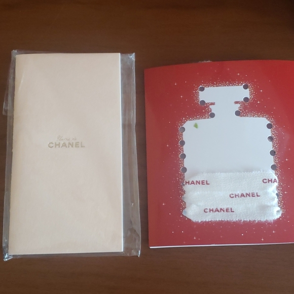 Chanel Holiday Card and Plume de Chanel Notebook - Picture 1 of 5